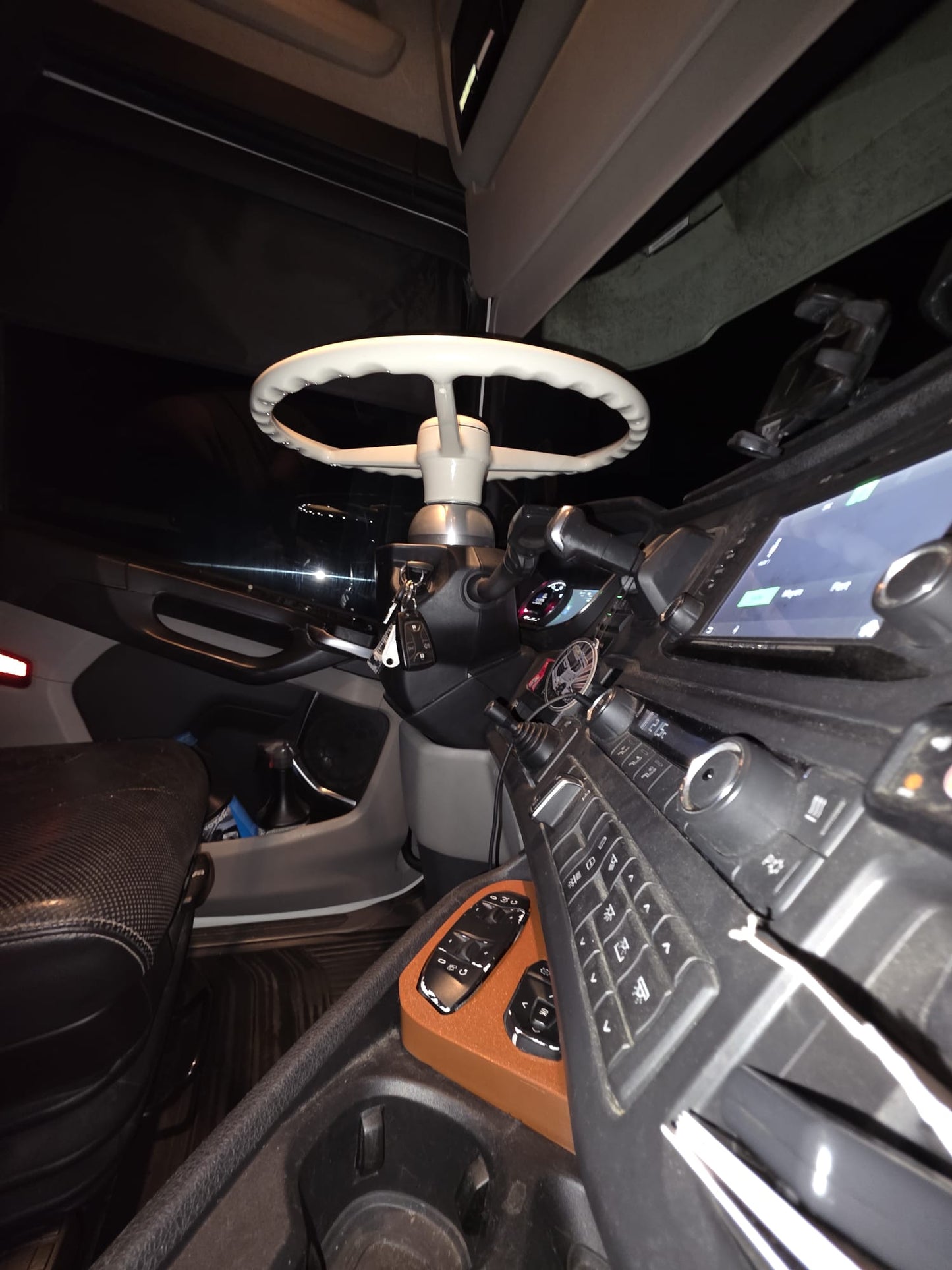 Mandos a distancia para volante de 3 radios de 50cm o 53cm Scania Next Generation - Compatible