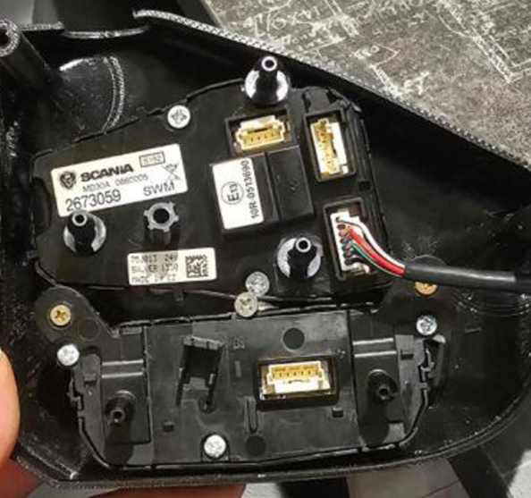 Commandes déportées pour Volant 3 Branches 50cm ou 53cm Scania Next Génération - Compatibles