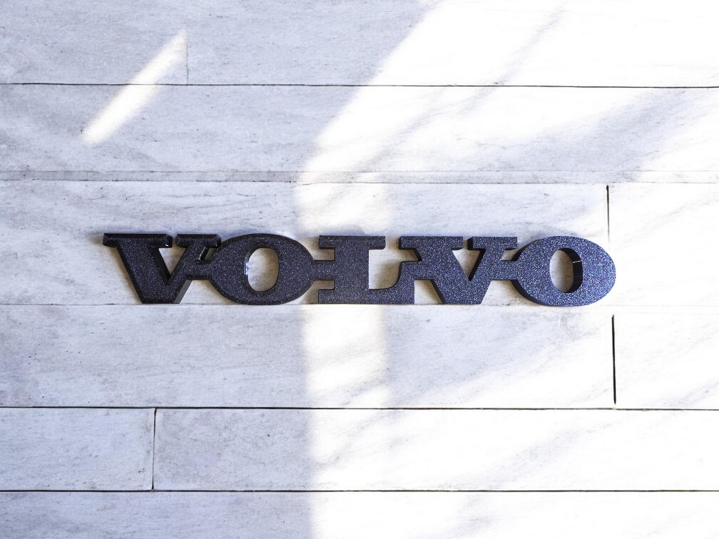 Logo Volvo et décorations